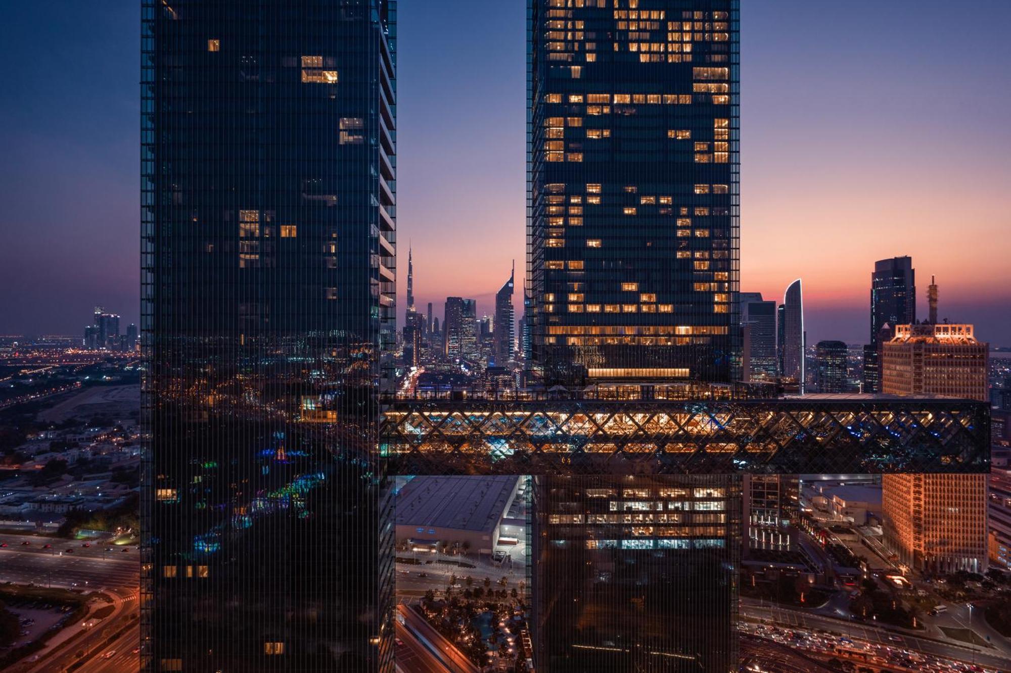 One&Only One Za'Abeel Hotel ดูไบ ภายนอก รูปภาพ The bridge at night