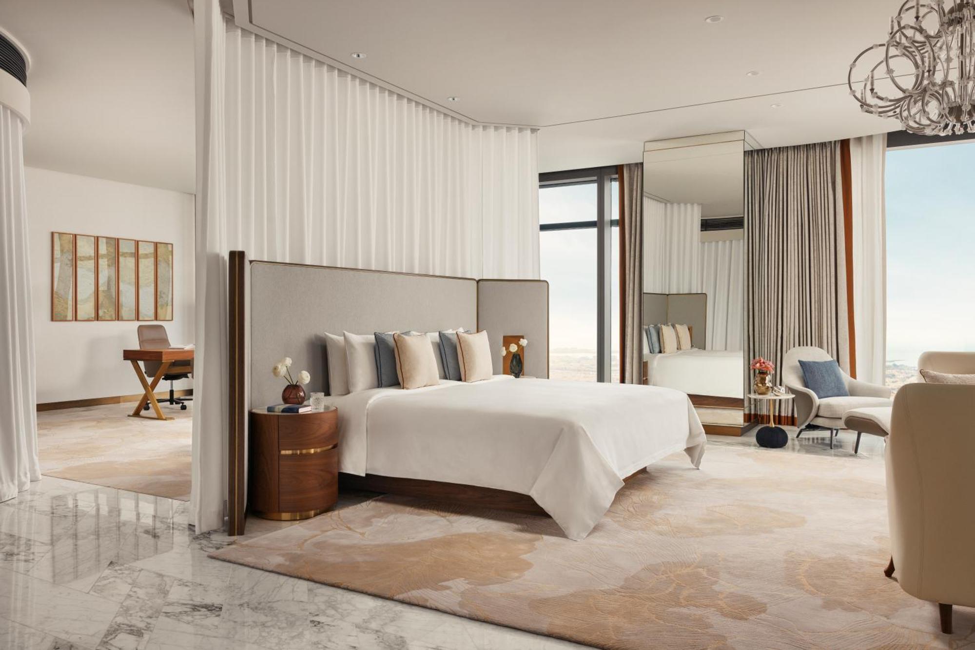 One&Only One Za'Abeel Hotel ดูไบ ภายนอก รูปภาพ A bedroom at The Ritz-Carlton, DIFC